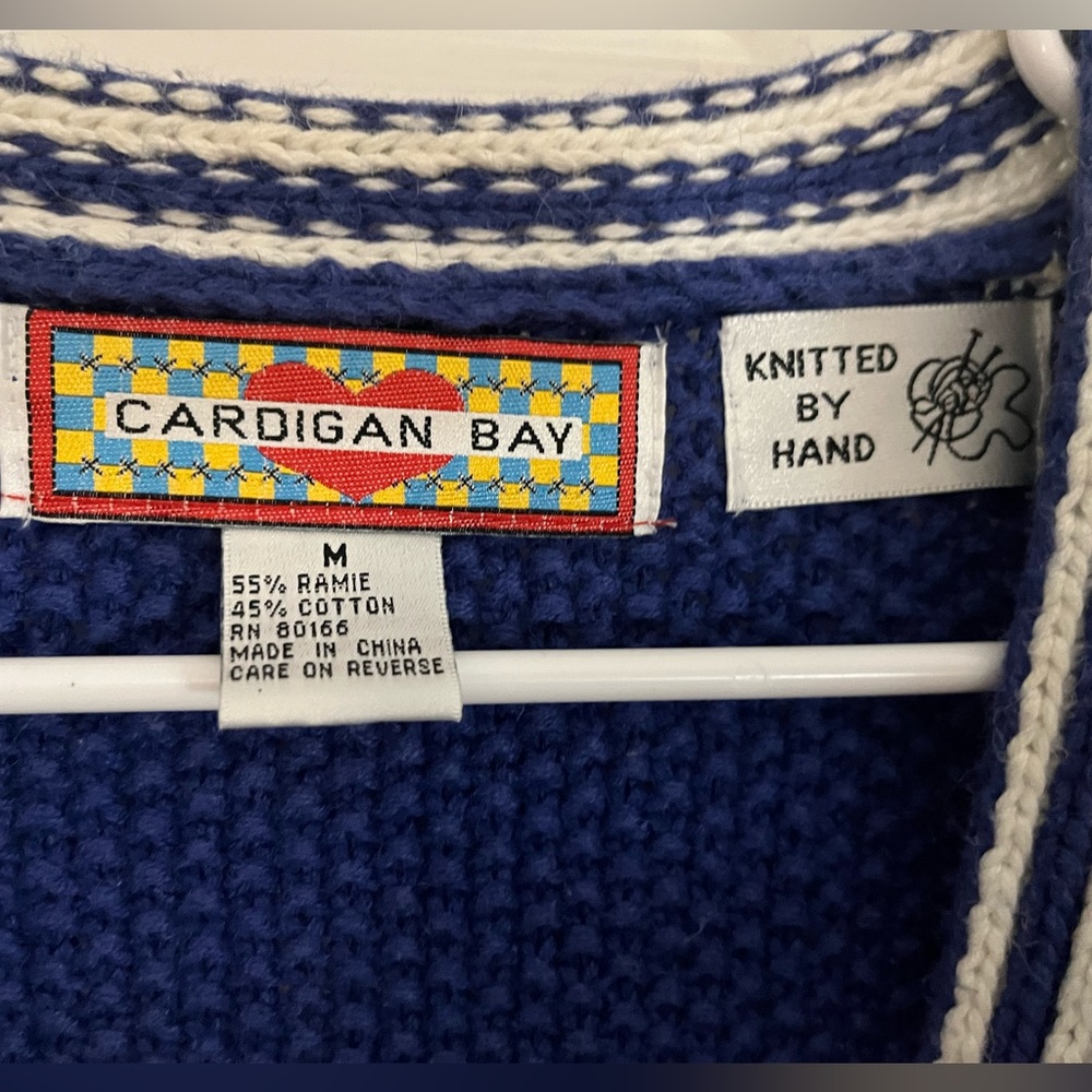 Vintage Sweater - Picture 2 of 5